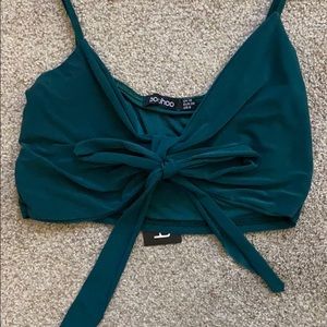 Dark ivory green crop